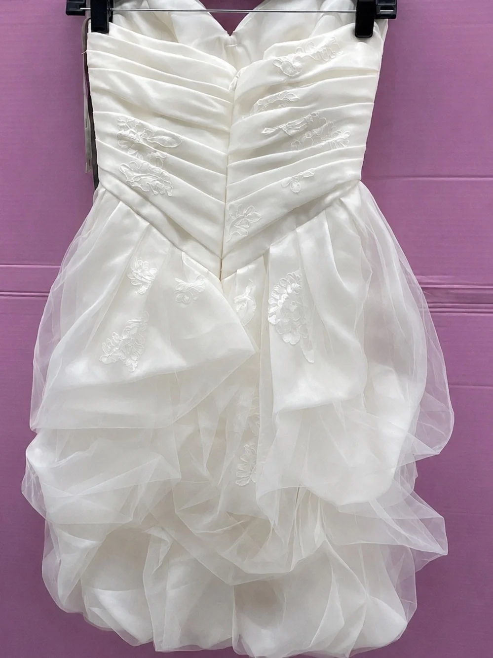 WHITE by Vera Wang Strapless Bubble Hem Rosette Dress NWT Size 0 & hair piece. - Picture 7 of 13